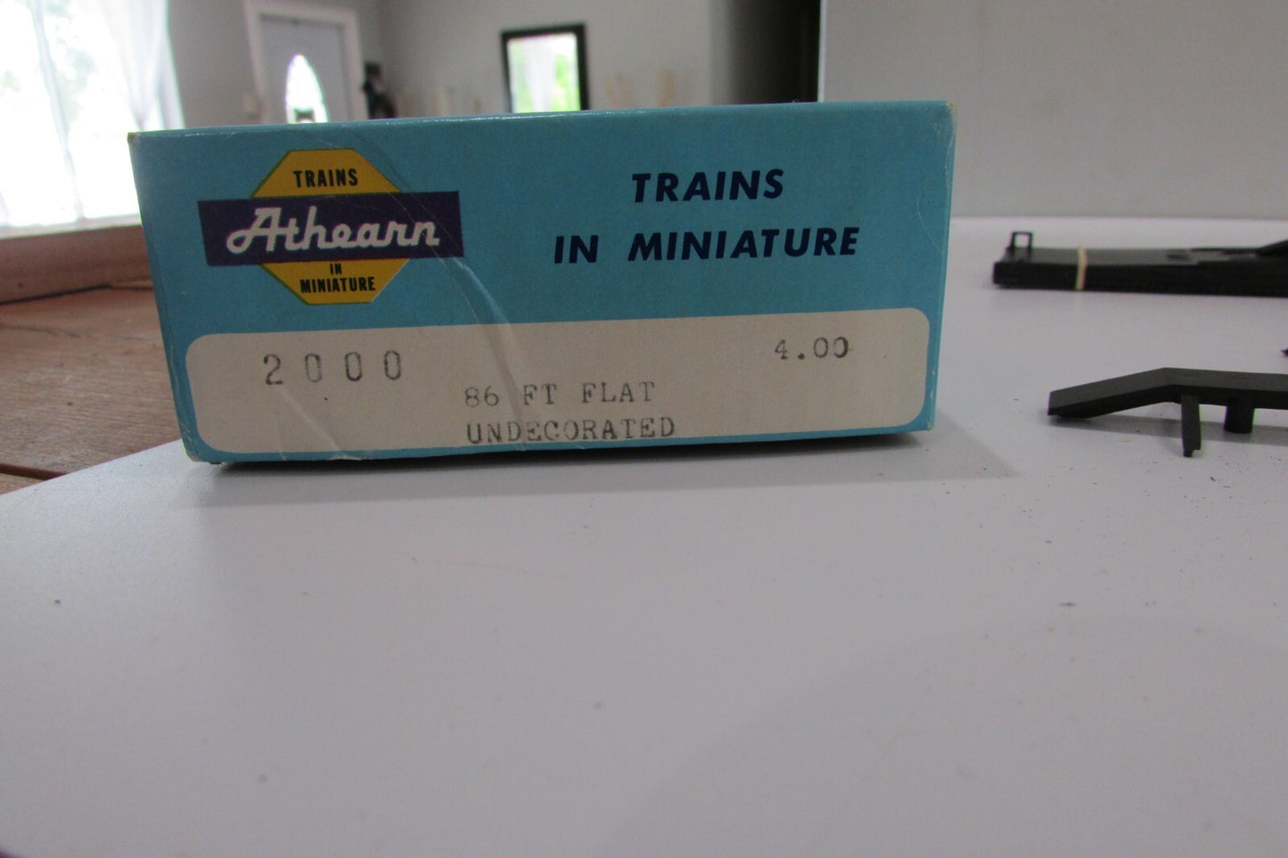 HO Scale Athearn 2000 86 ft Flat Car Kit Undecorated