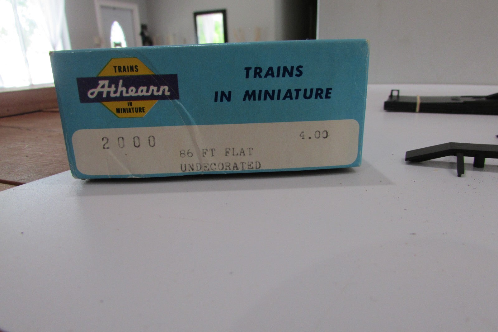 HO Scale Athearn 2000 86 ft Flat Car Kit Undecorated
