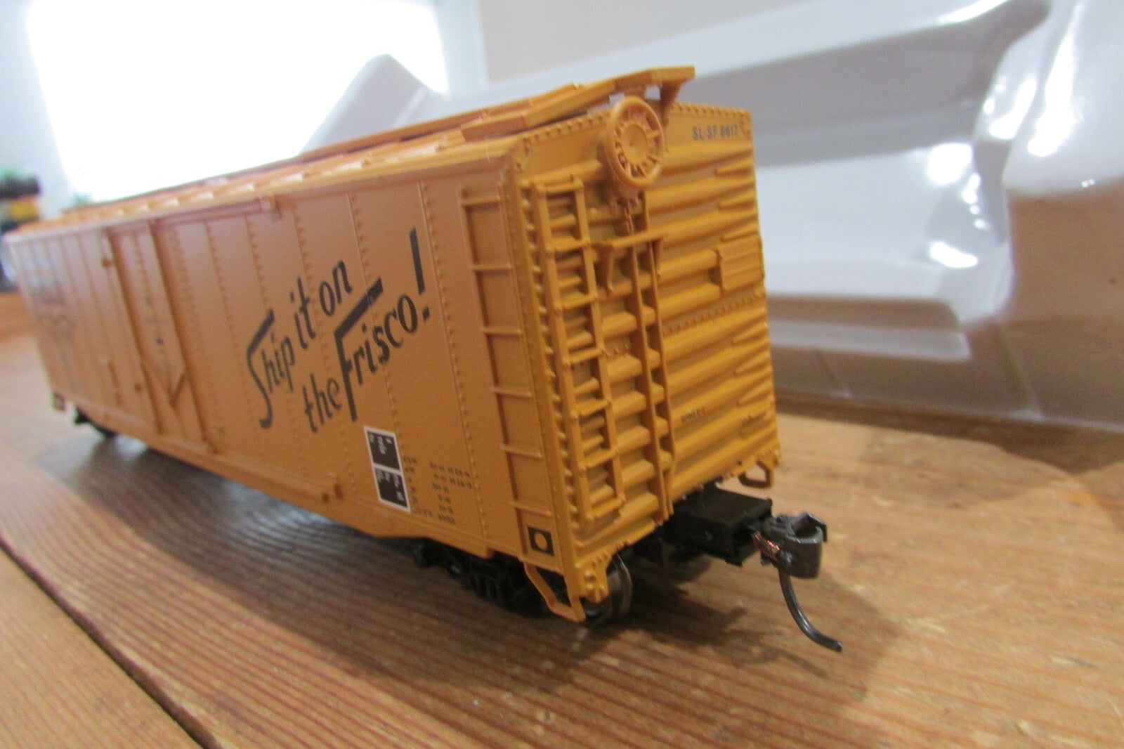 HO Scale Athearn/Roundhouse RND81462 50' PD Smooth BoxCar #8617 ATH4623