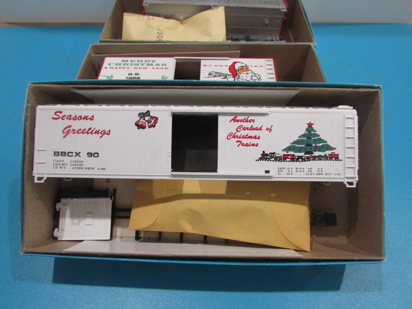 HO Scale Athearn (3) Assorted Chistmas Freight Cars Lot#1874