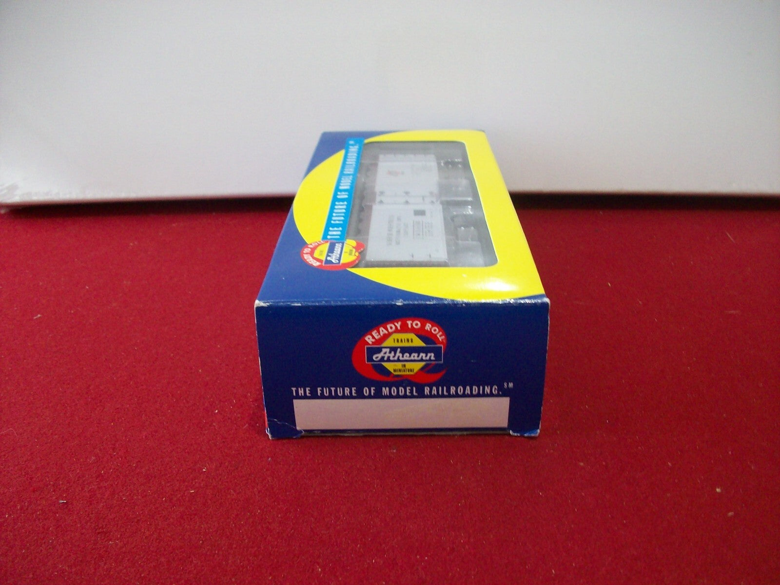 HO Scale Athearn93112 North Western Refrigerator Car
