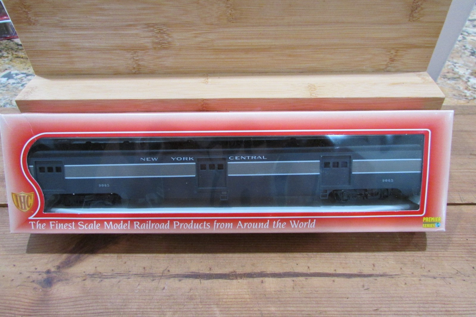 HO Scale IHC 48200 Baggage Smooth Side Passenger Car New York Central Lot#5049
