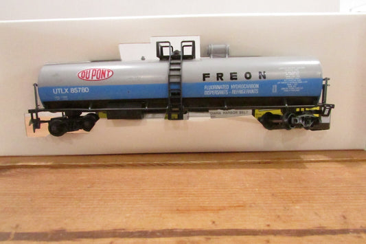 HO Scale AHM 5297B Dupont Chemical Tank Car "Freon"