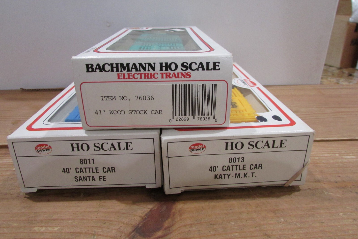 HO Scale Model Power & Bachmann (3) Assorted Stock Cars Lot#4126