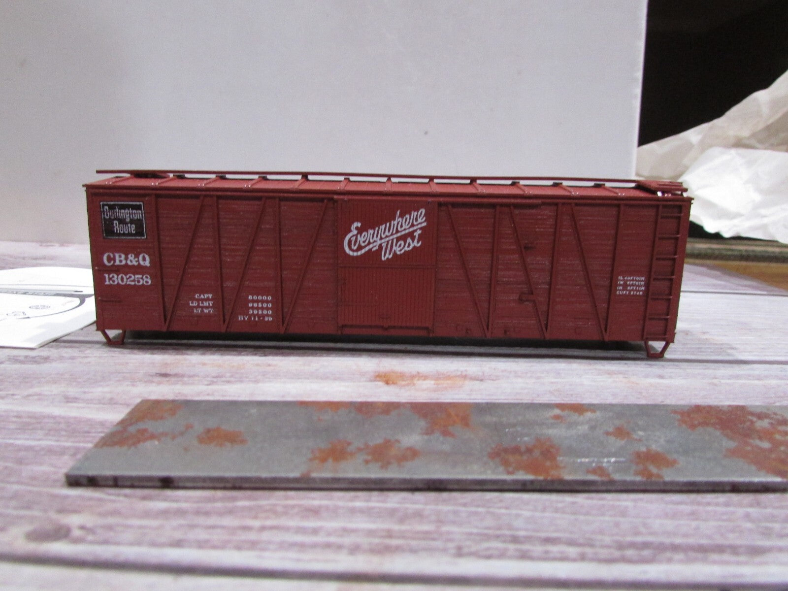 HO Scale Accurail 4002 40' O.B BoxCar Wood Rnda C.B & Q. #130258