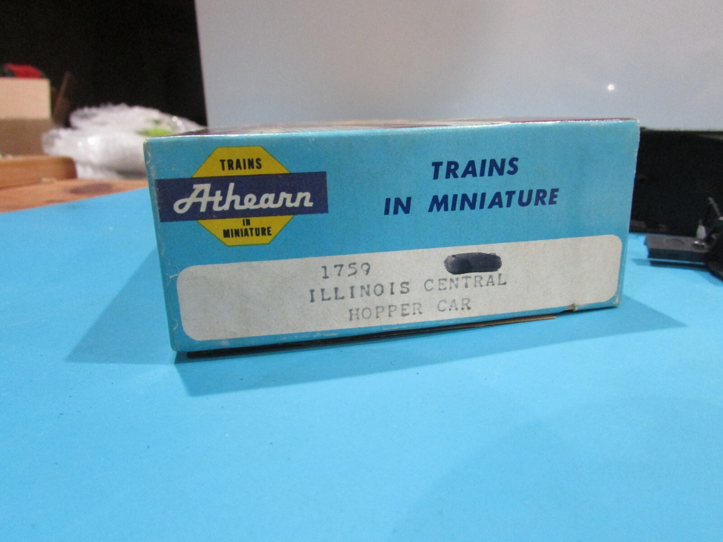HO Scale Athearn 1759 4Bay Hopper Car LIllinois Central