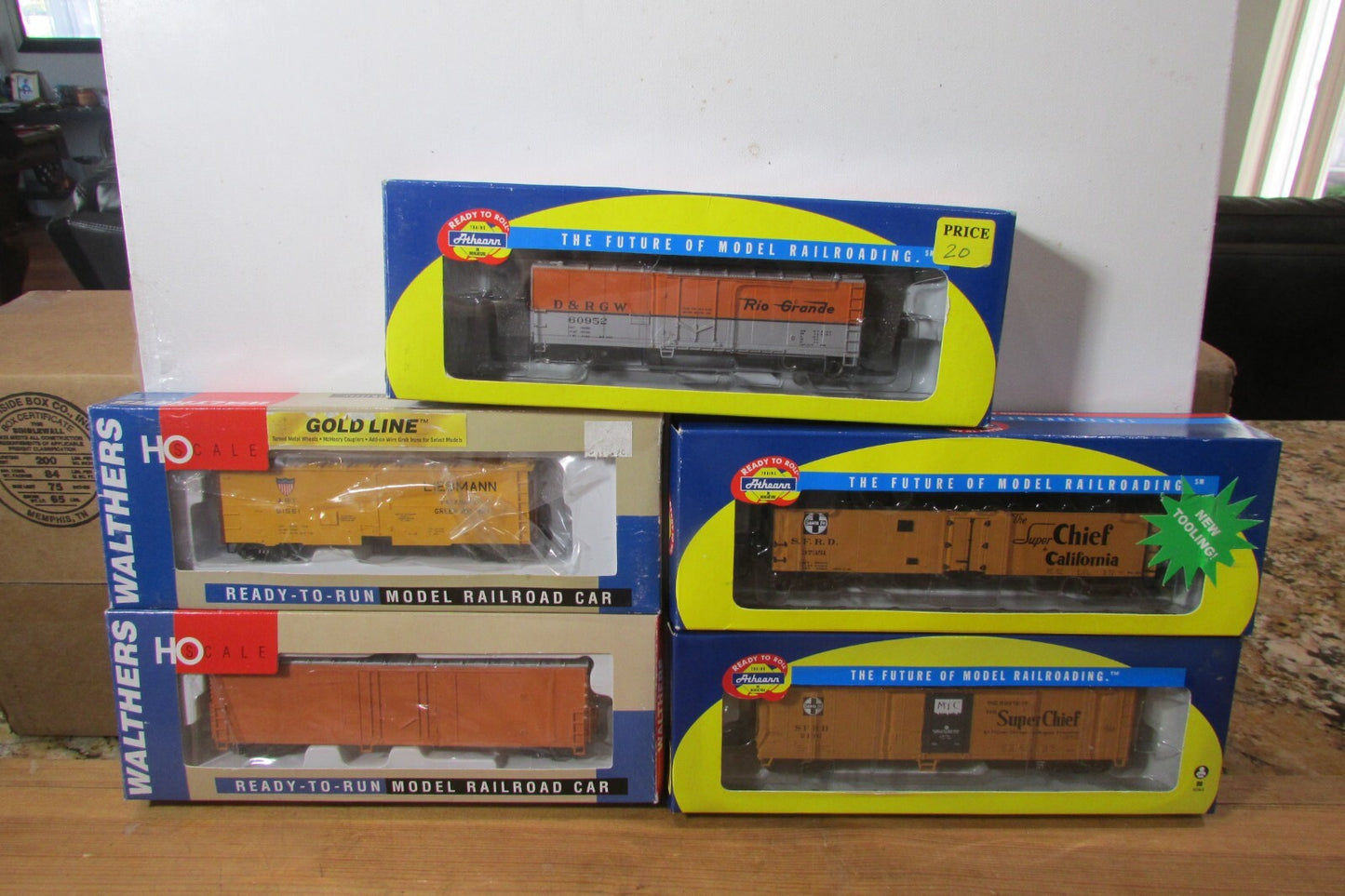 HO Scale Athearn & Walthers (5) Assorted Freight Car RTR Lot#3741
