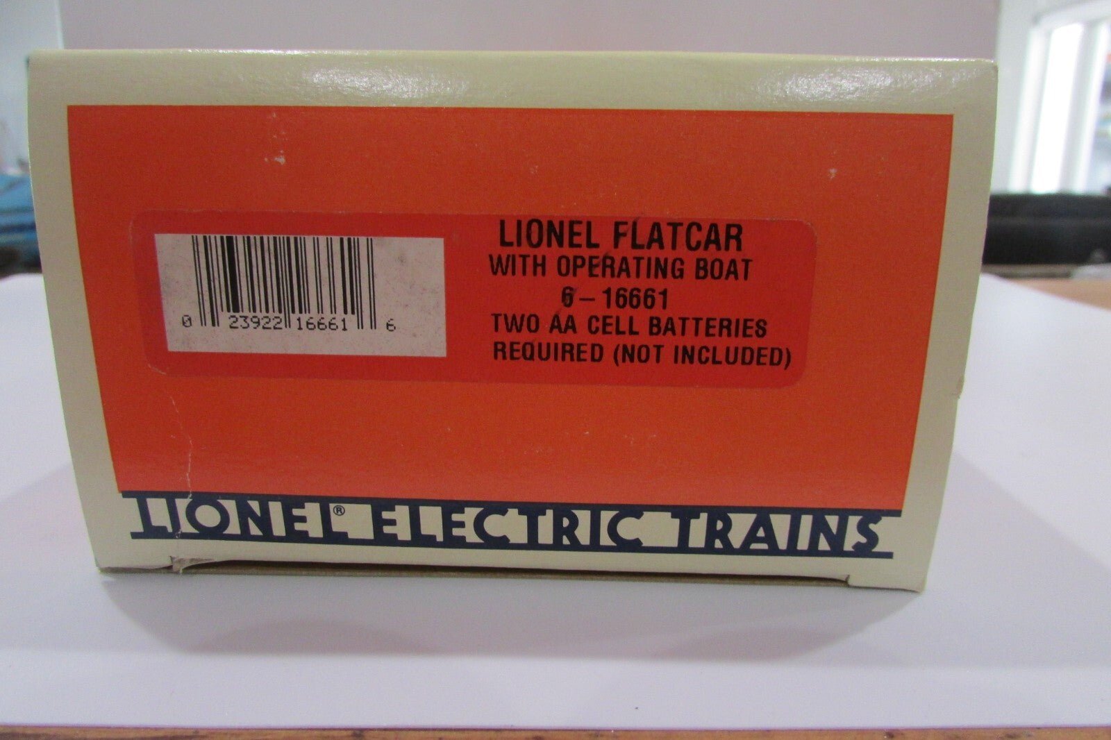 O Gauge 6-16661 Lionel Flatcar with Operating Boat