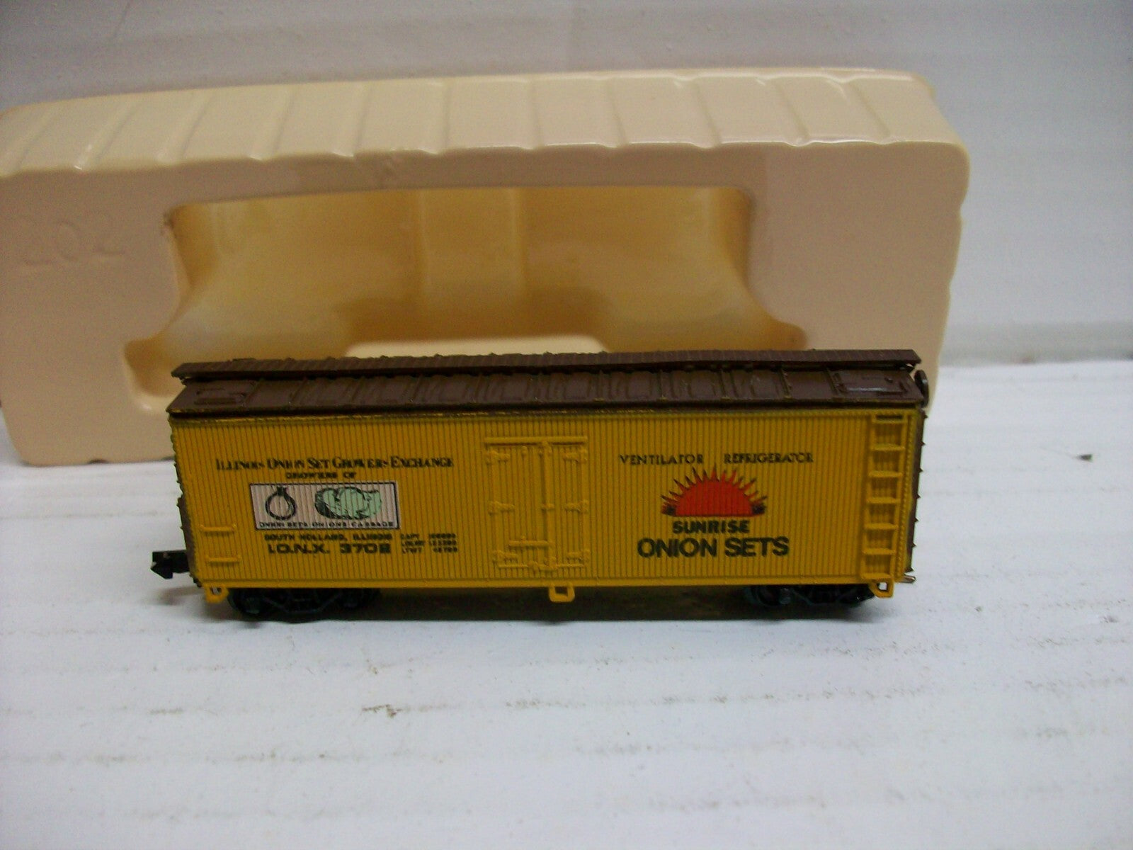 N Scale Con-Cor 0001-135201 40' Steel Wood Reefer Brewers' 3pack N02