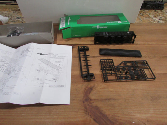 Ho Scale Bowser 60035 H-21A 4Bay Hopper #717323 Pennsylvania R.R.