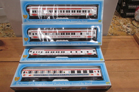 HO Scale IHC (4) James E. Strates Shows Assorted Passenger Cars Lot#3704