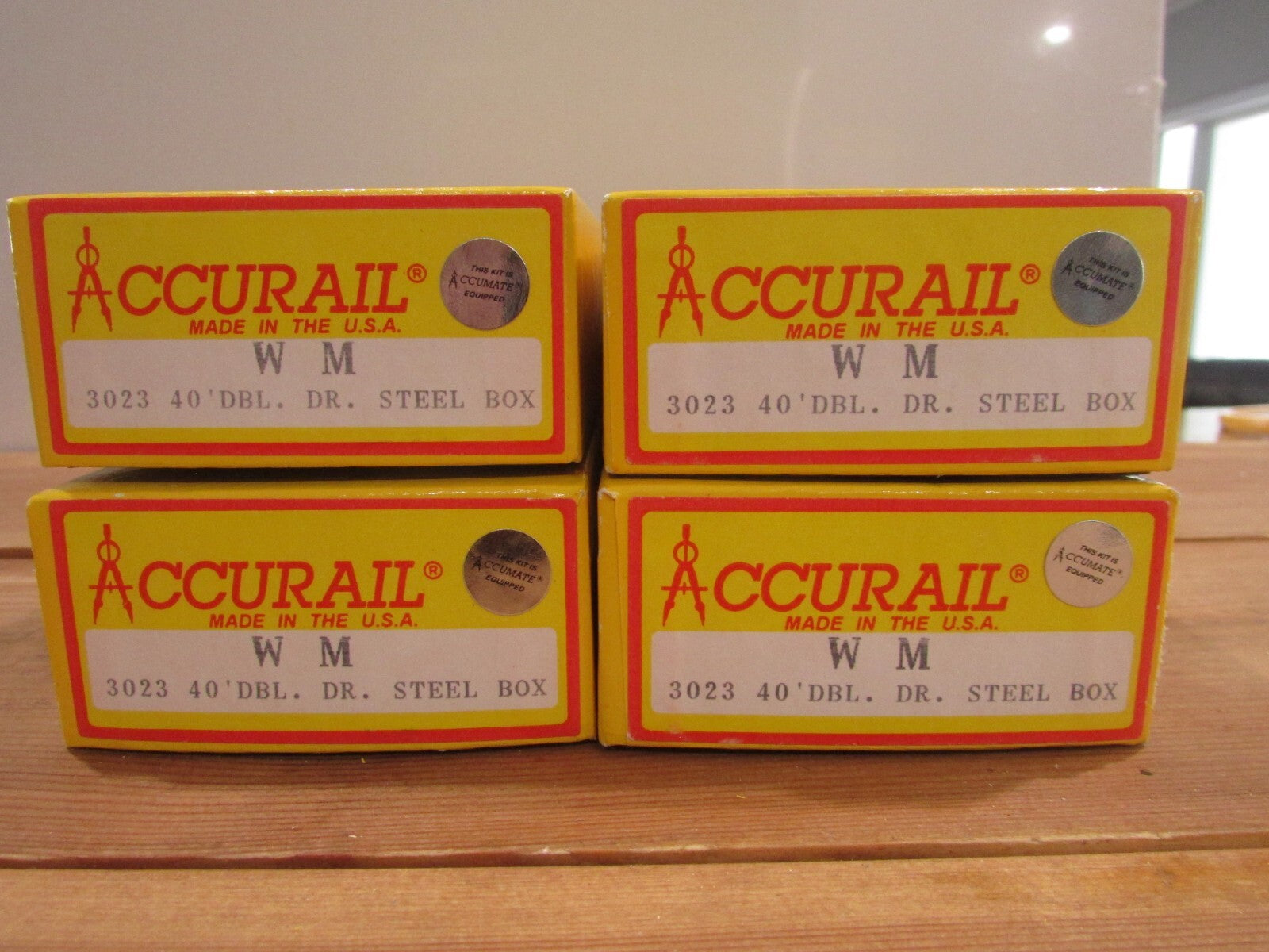 HO Scale Accurail 3023 (4)  40' DBL,DR Steel Box Car Lot#1982