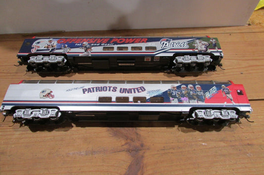 HO Scale Bachmann (2)  Hawthorne Village Patriot's Passenger Cars Lot#4135