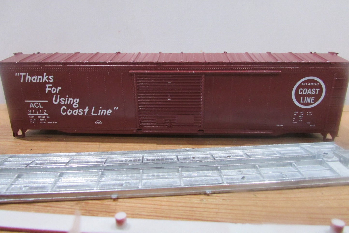 HO Scale Roundhouse 01228 50' Box Car Kit Atlantic Coast Line  RH4310