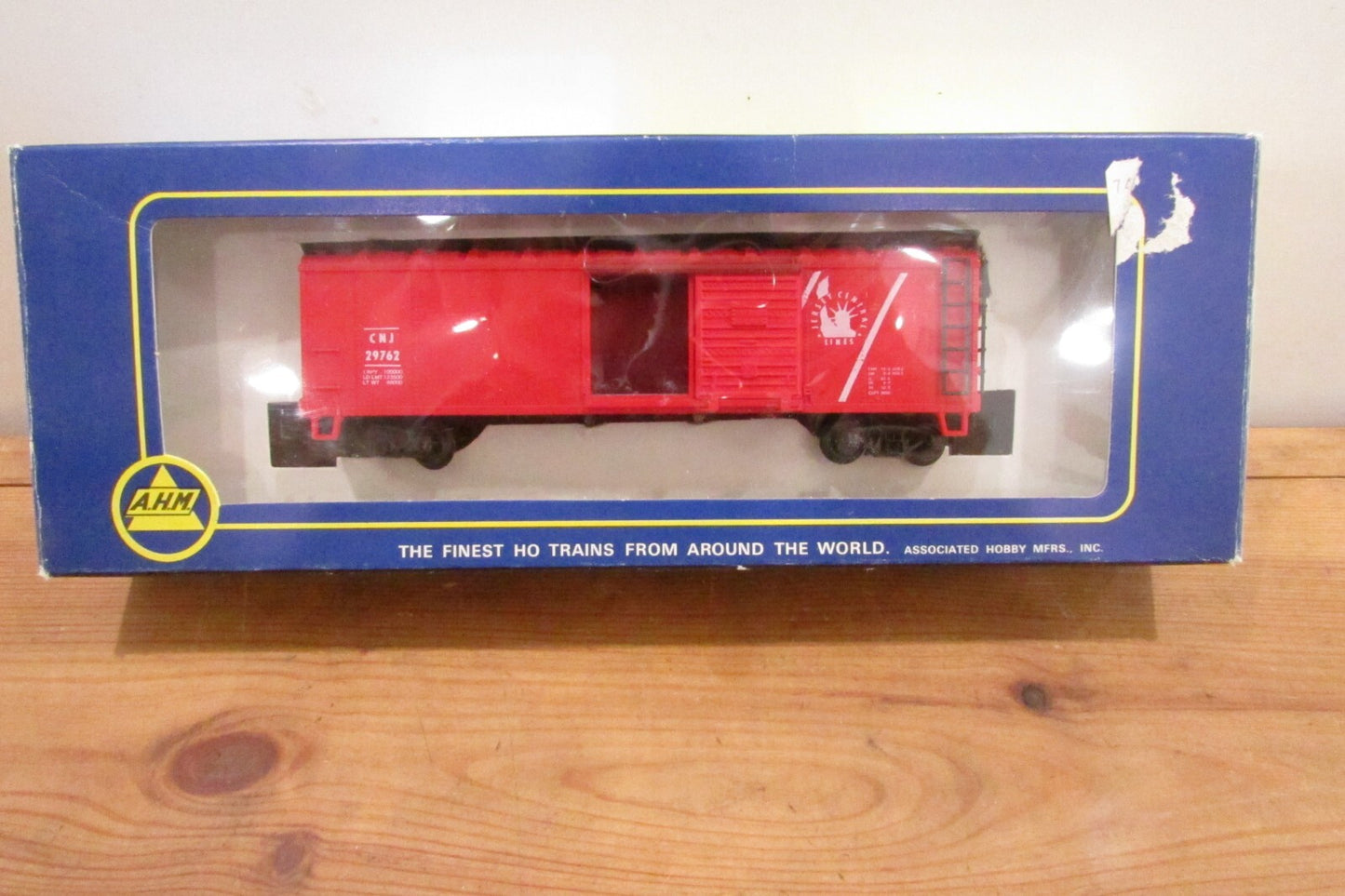 HO Scale AHM 5279J Central New Jersey Box Car #29762