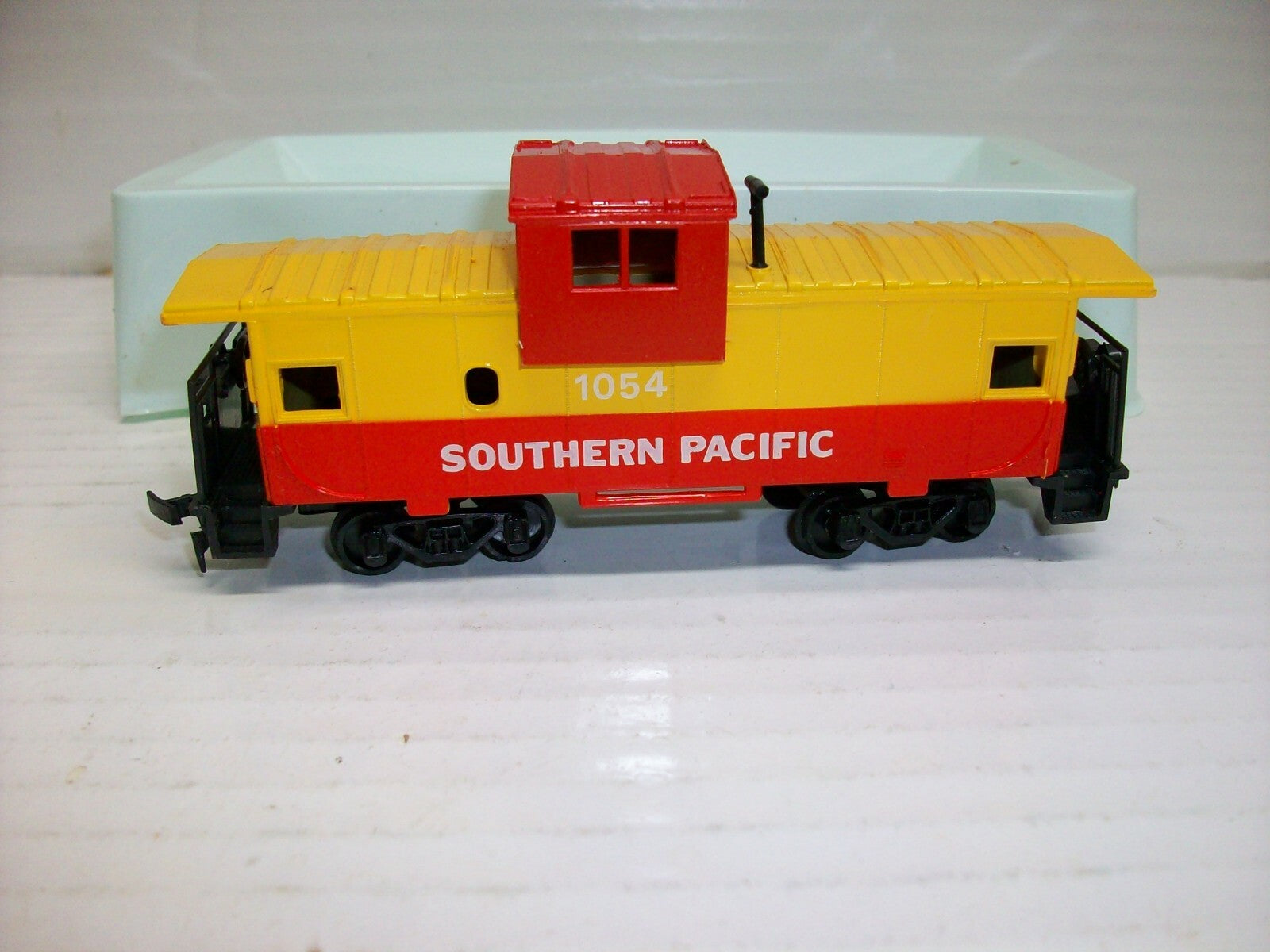 Ho Scale (3)  Bachmann Wide Vision Caboose Lot#4116