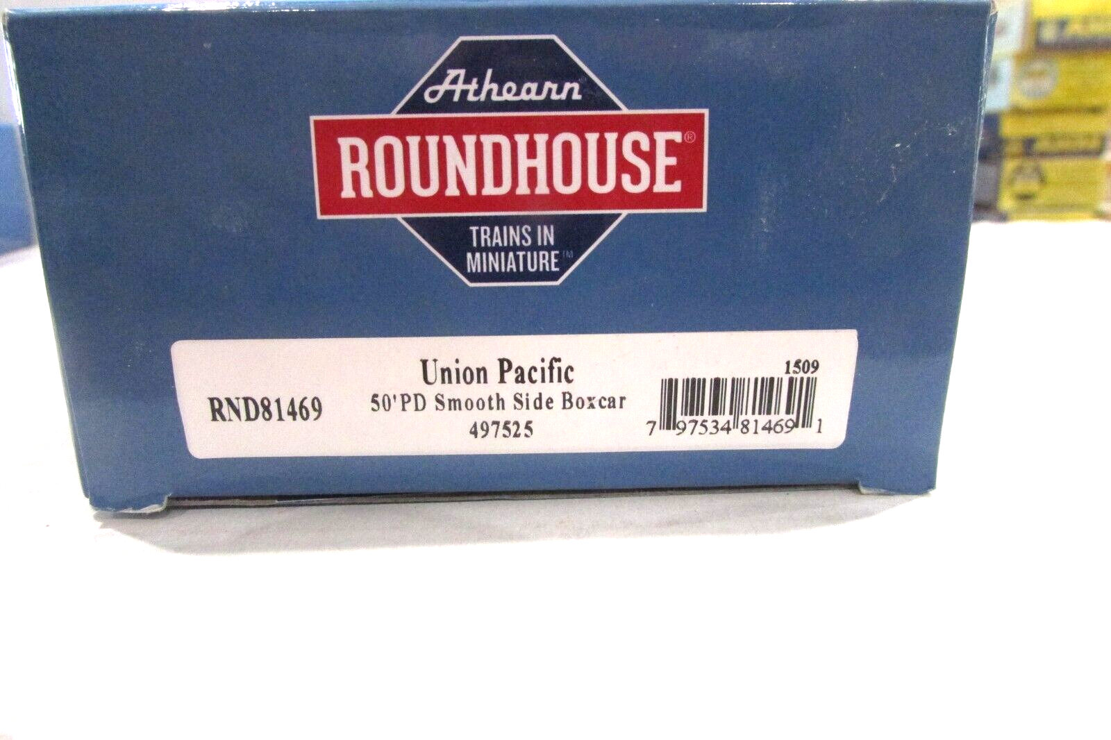 HO Scale Athearn/Roundhouse RND81469 Union Pacific 50' PD Smooth Side Box Car