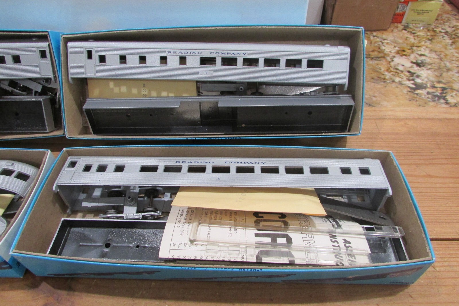 HO Scale Athearn (4) Custom Painted Assorted Passenger Car Reading Lot#4242