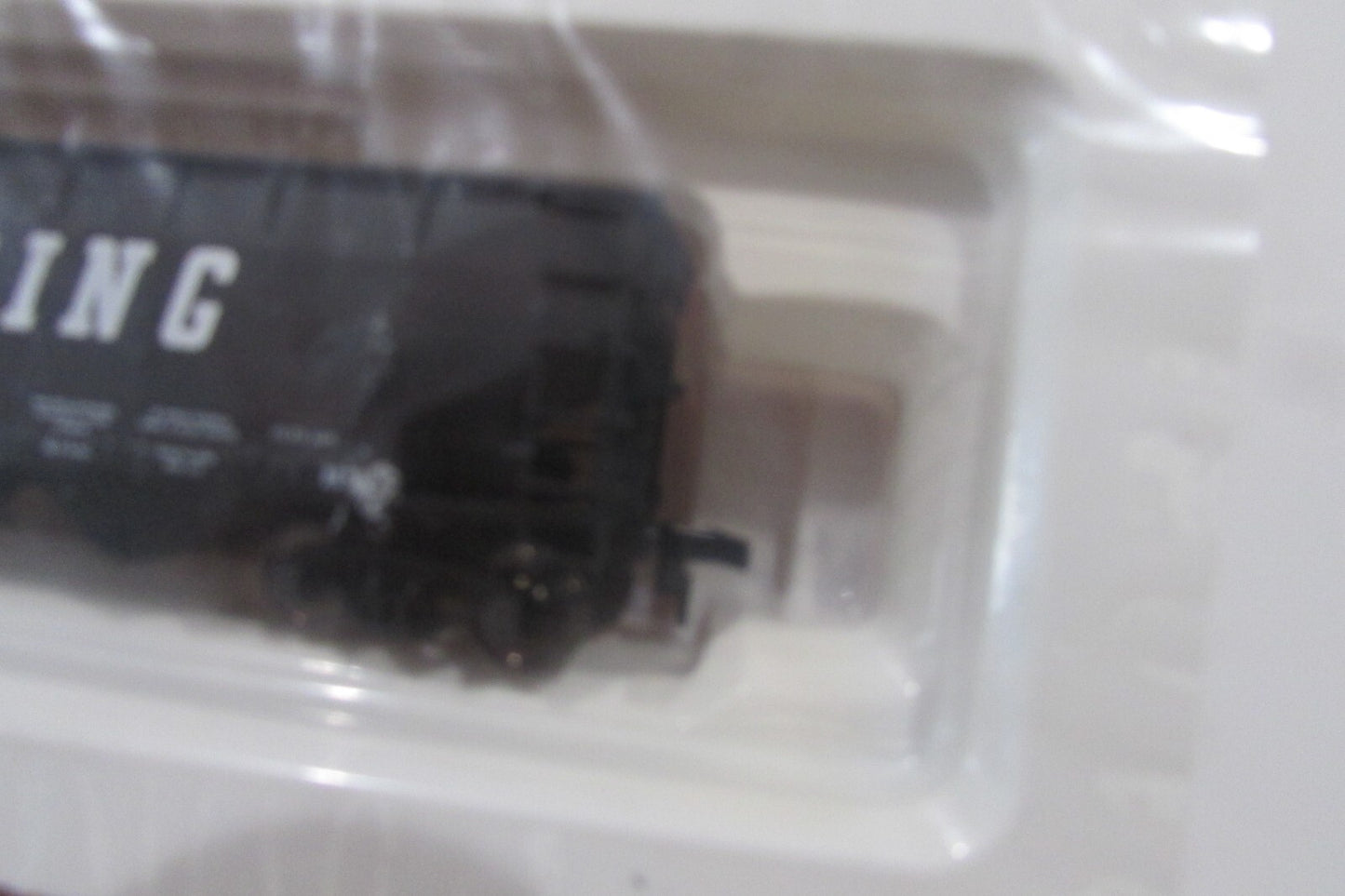 HO Scale Atlas 1870-1 2Bay Offset Side Hopper  A4915