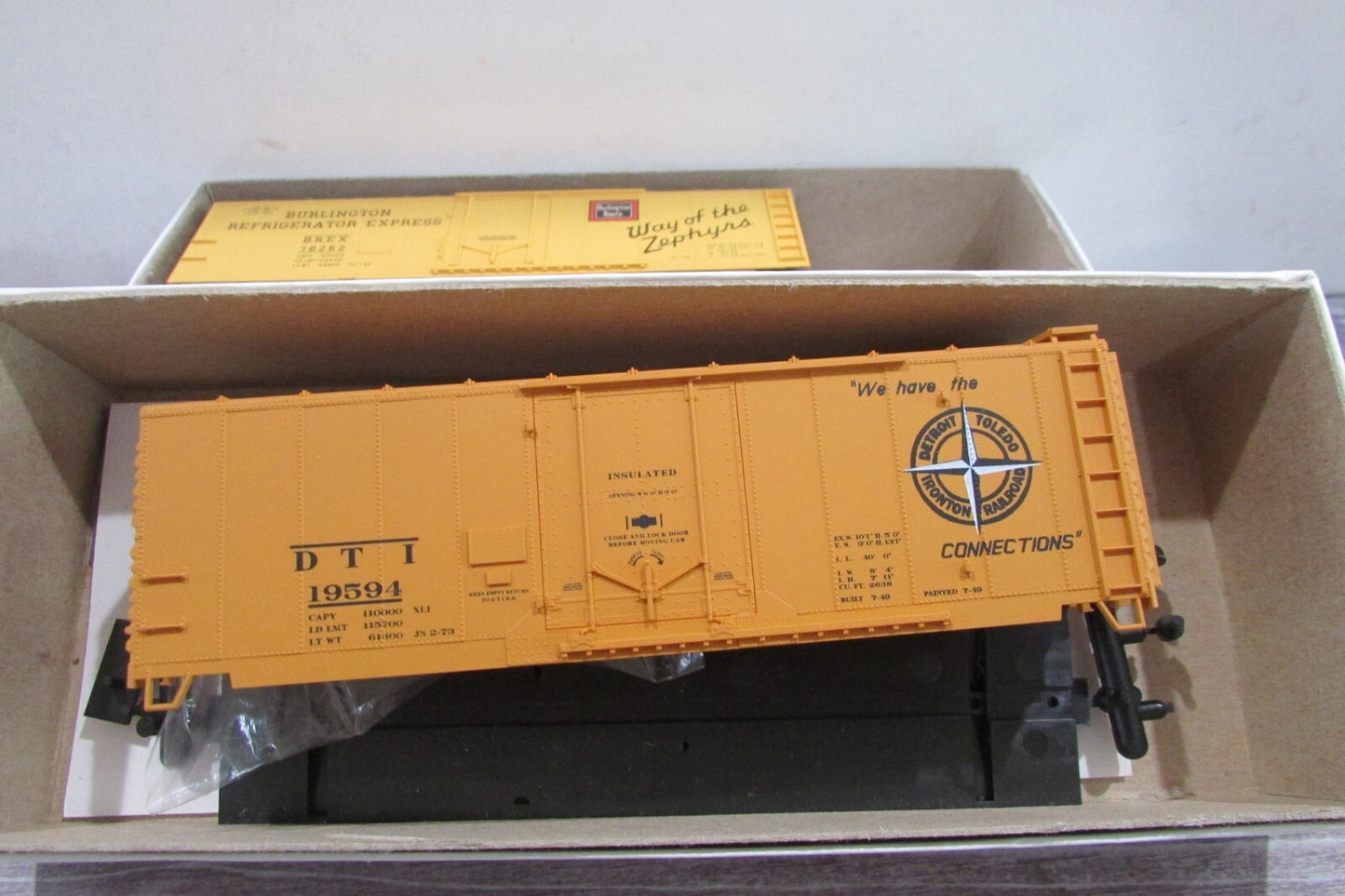 HO Scale Accurail (3) Assorted Freight Cars Kits Lot#3017