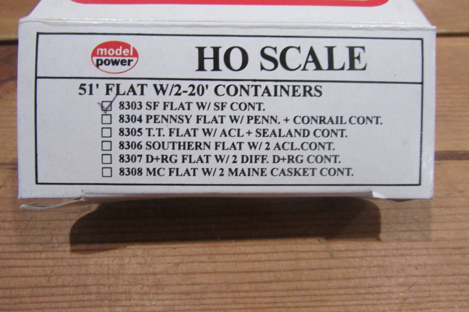 HO Scale Model Power 8303 ATSF 51' Flat Car #933253 w/ 2-20' Containers