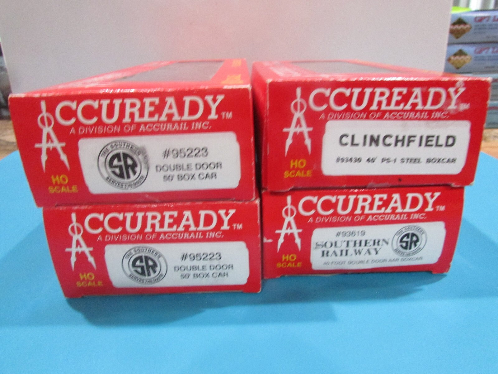 HO Scale Accuready (4)Assorted Boxcars Lot#2028