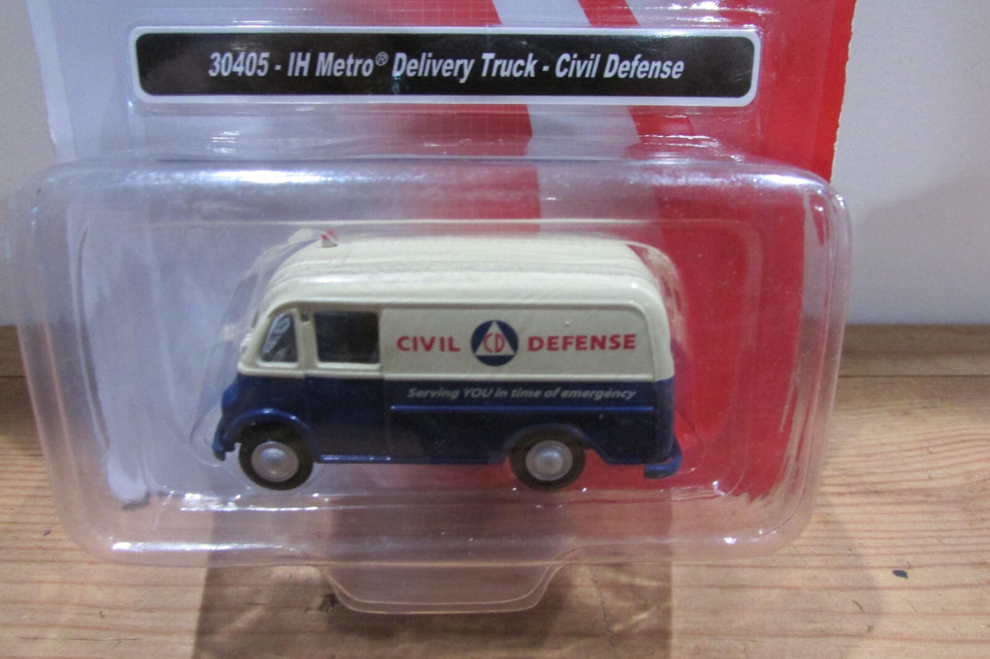 Ho Scale/1:87 Scale Classic Metal Work 30405 IH Metro Delivery Truck Civil Def.