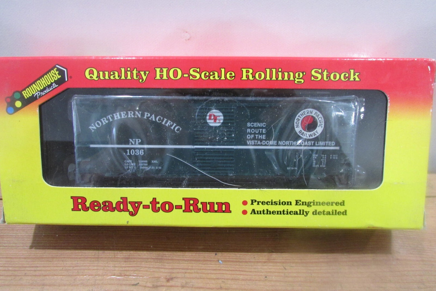 HO Scale Roundhouse 20471 40'AAR Single Door Box Car Northern Pacific  RH4372