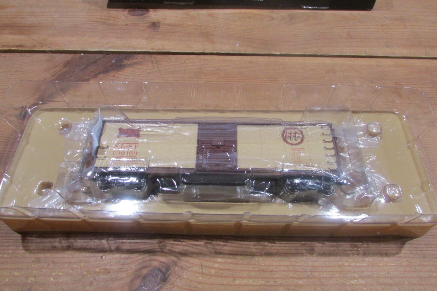 HO Scale Atlas 20-001-221 USRA Steel Rebuilt Box Car A4928