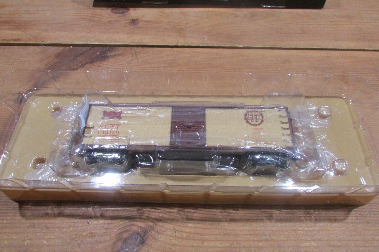 HO Scale Atlas 20-001-221 USRA Steel Rebuilt Box Car A4928
