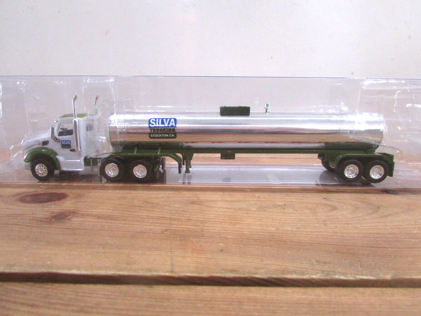 HO Scale Trucks n Stuff Peterbilt 759DC  w/Food Grade Tanker Silva Trucking
