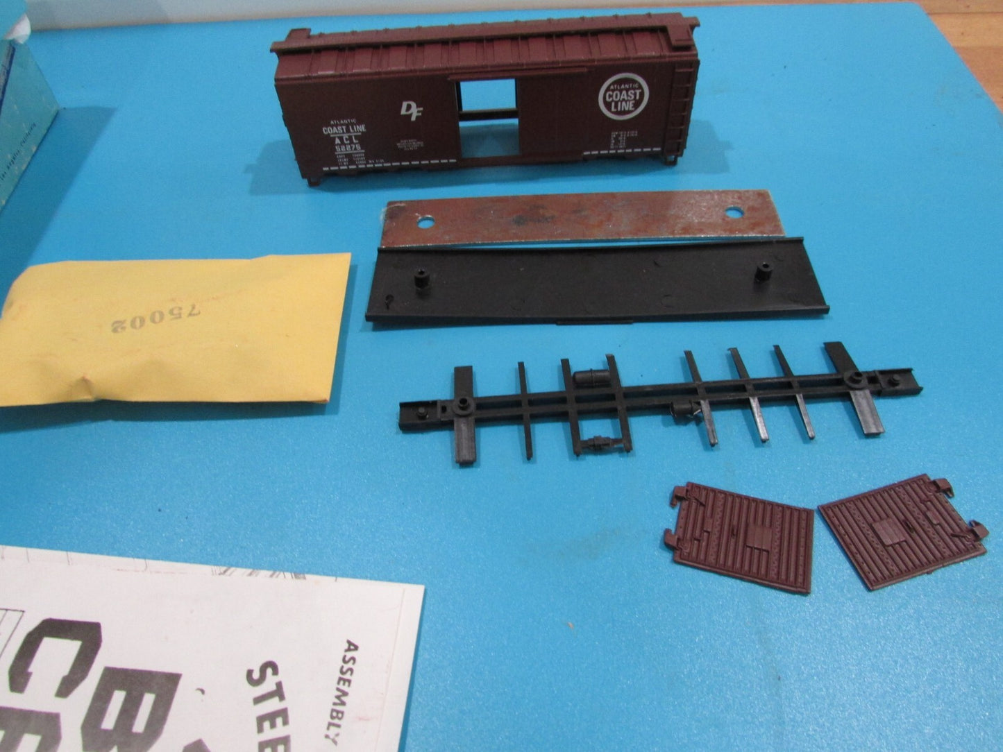 HO Scale Athearn (3)  Assorted Box Cars "Atlantic Coast Line" Lot#1108