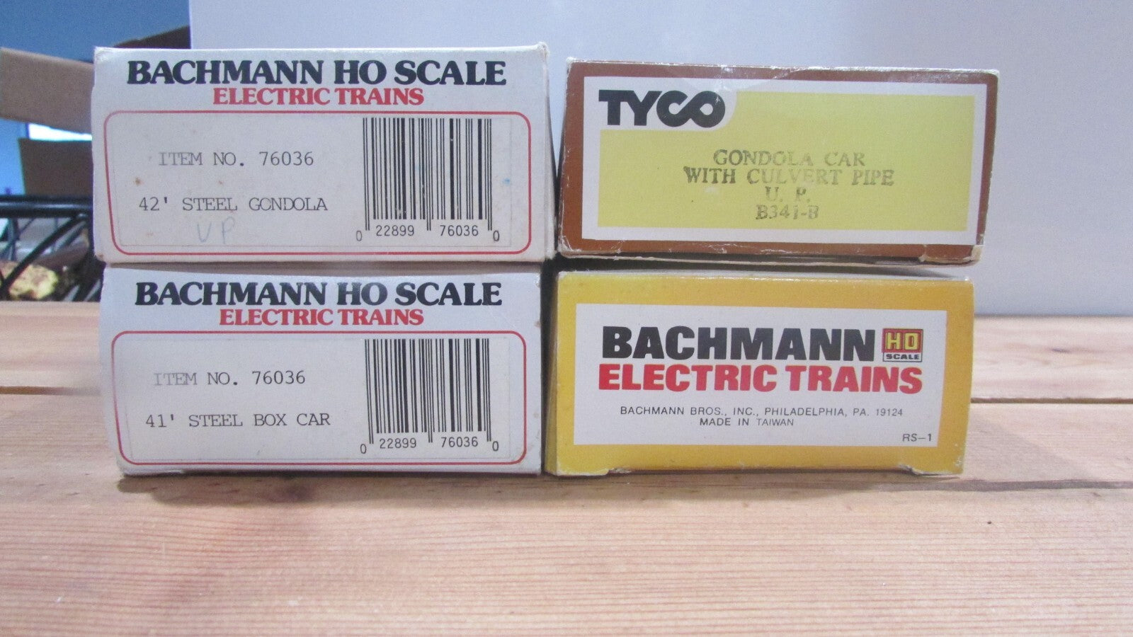 HO Scale (4) Assorted Freight Car Union Pacific LOT#0287