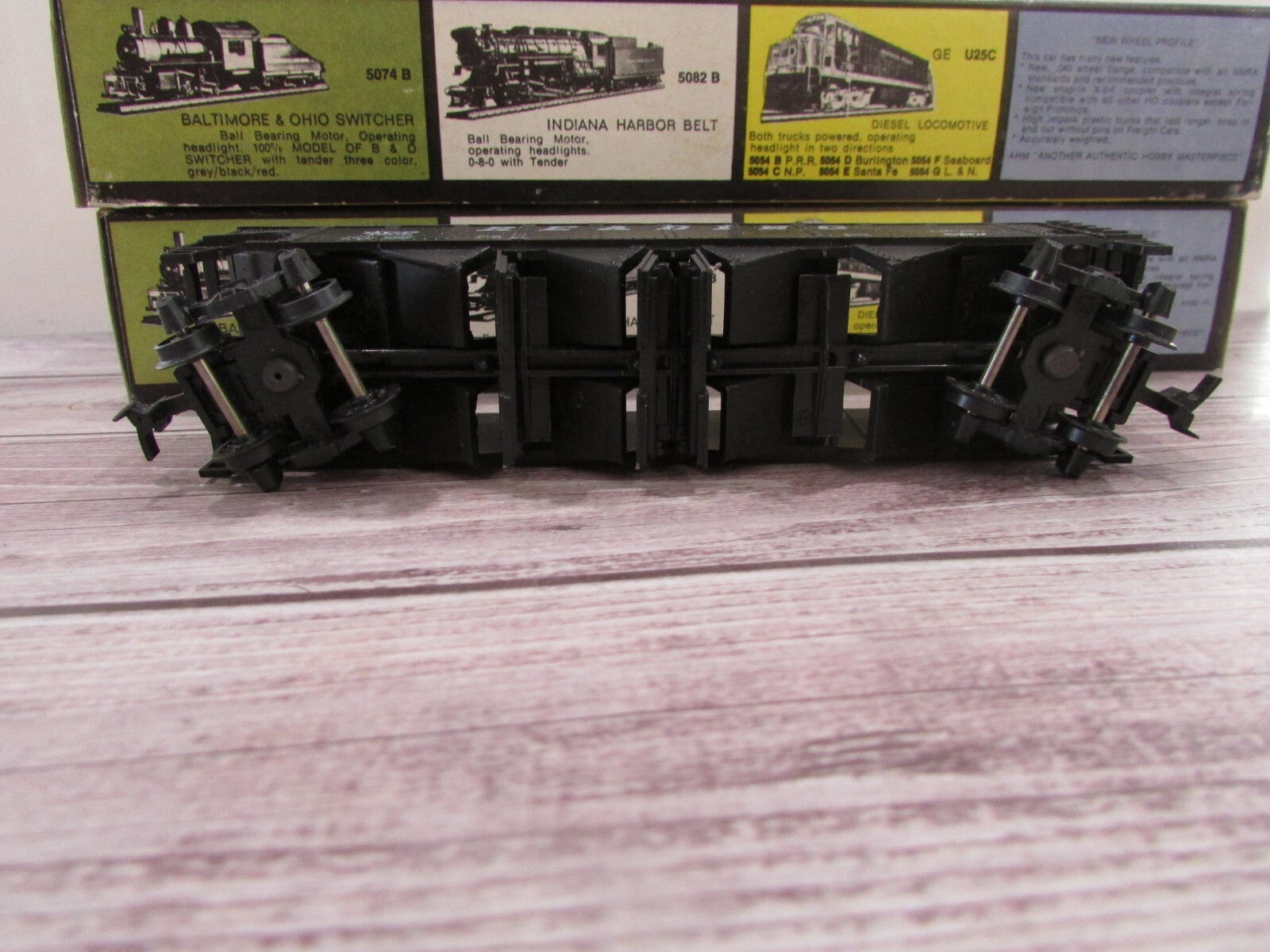 HO Scale AHM 5272 (3) Open Hopper Cars  Reading Lot#3063