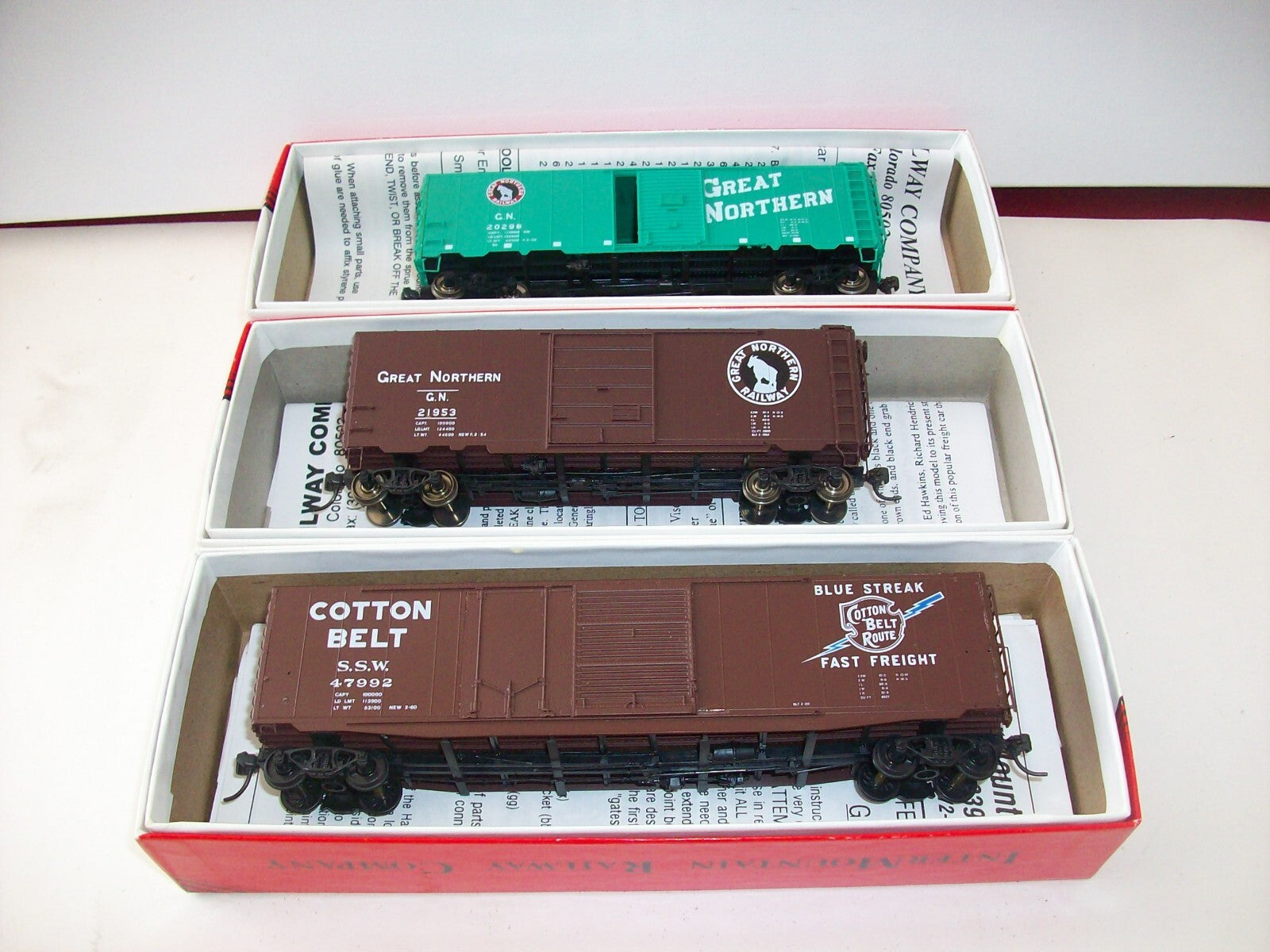 HO Scale (3) Intermountain Assorted Freight Cars Lot#0463