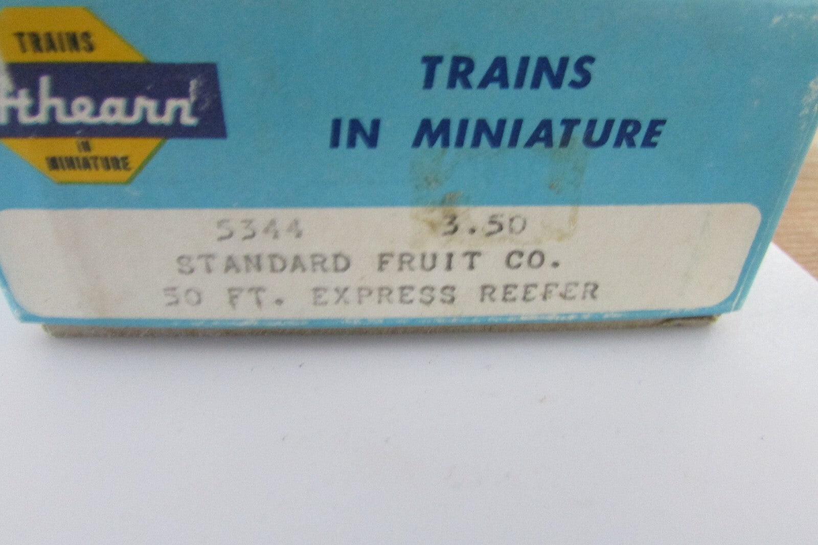 HO Scale Athearn 5344 Standard Fruit Company  50ft Express Reefer