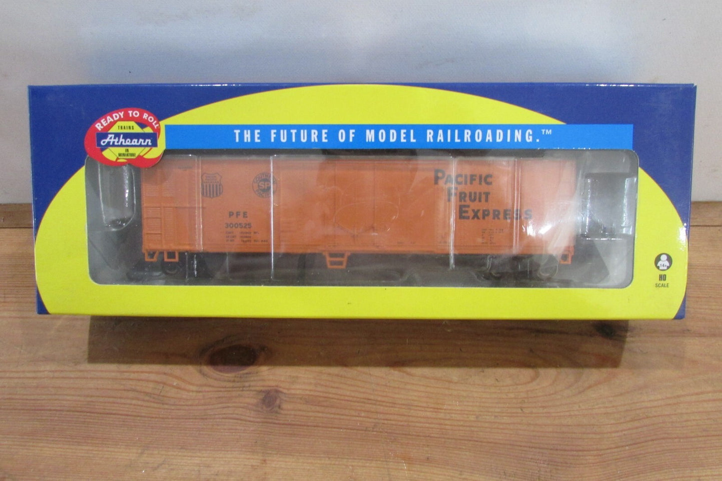 HO Scale Athearn ATH76268 50' Smooth Side Pacific Fruit Express Lot#3815
