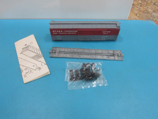 HO Scale Roundhouse 50' Box Car Kit Cotton Belt,SSW RH4325