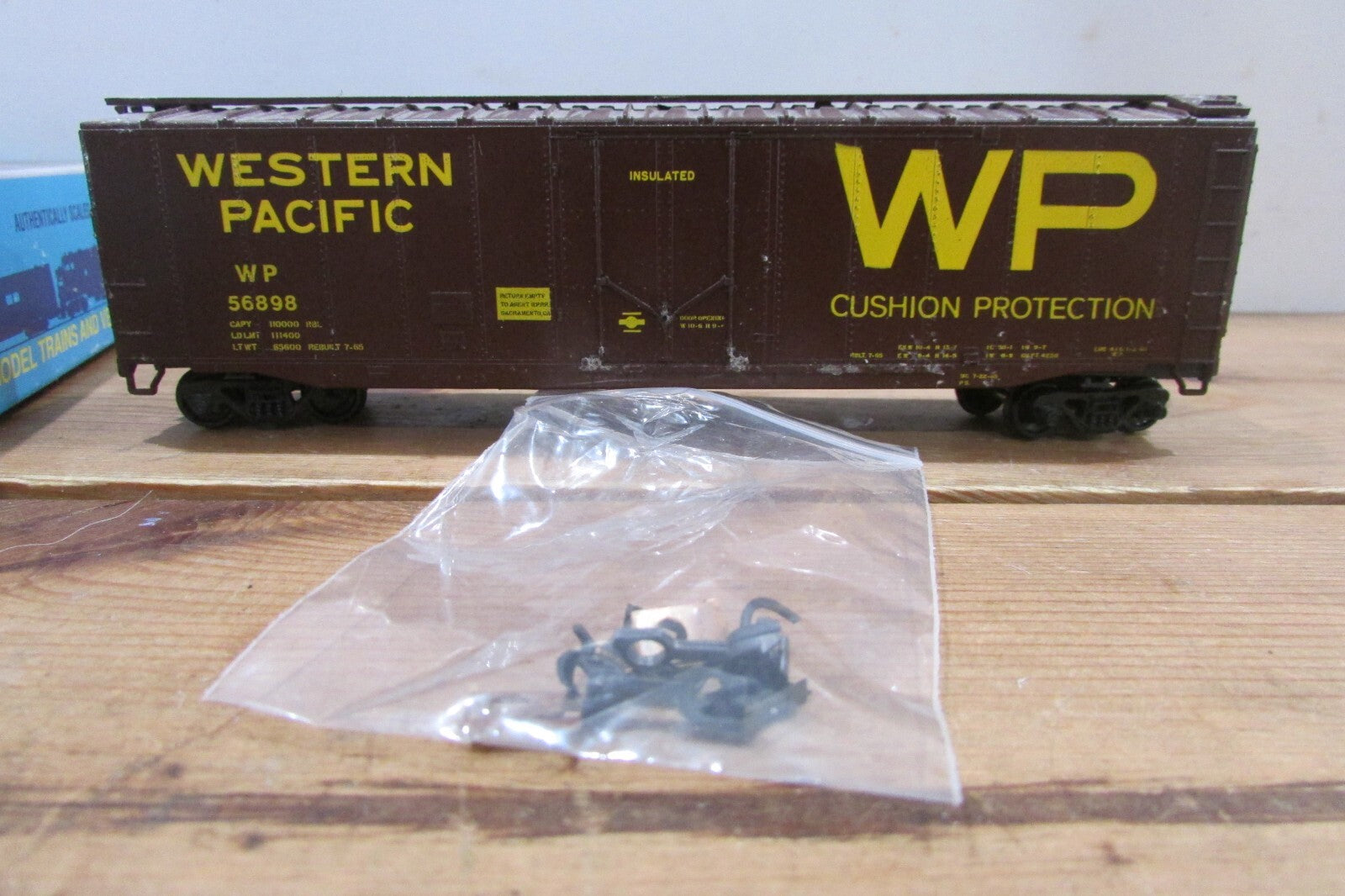 HO Scale Athearn 50' Reefer Car Western Pacific Lot#3798