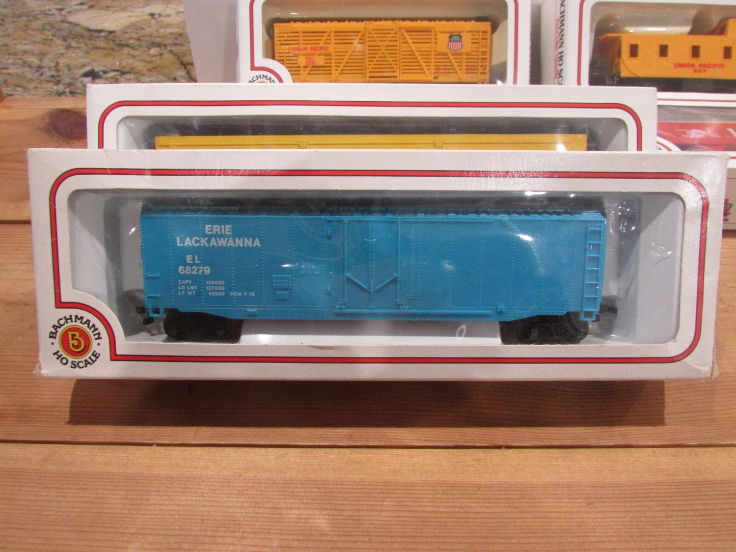 HO Scale Bachmann Assorted Freight Cars (6) Lot#1988