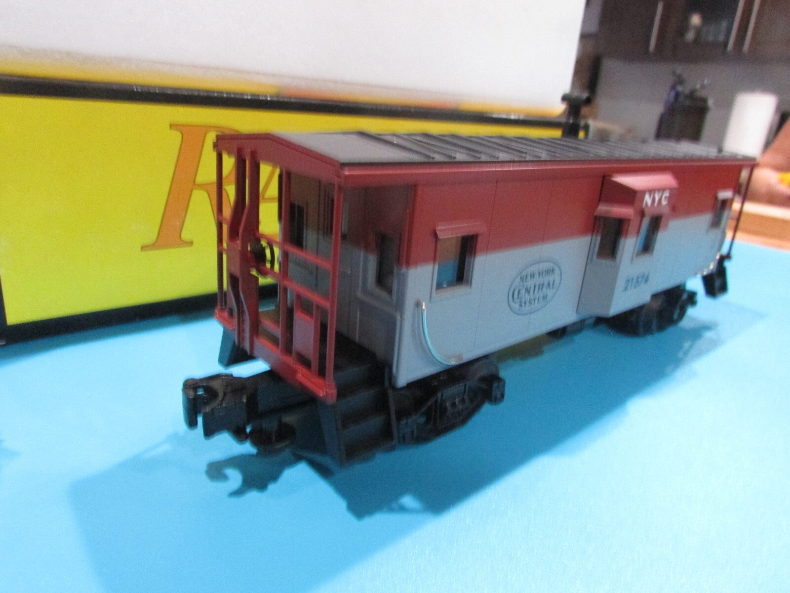 O Scale MTH 30-7712  New York Central Pacemaker Bay Window Caboose Lot#1675