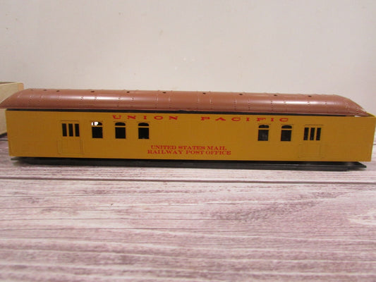 HO Scale RoundHouse  6124 Harri-Man RPO Passenger Car Union Pacific Lot#3151