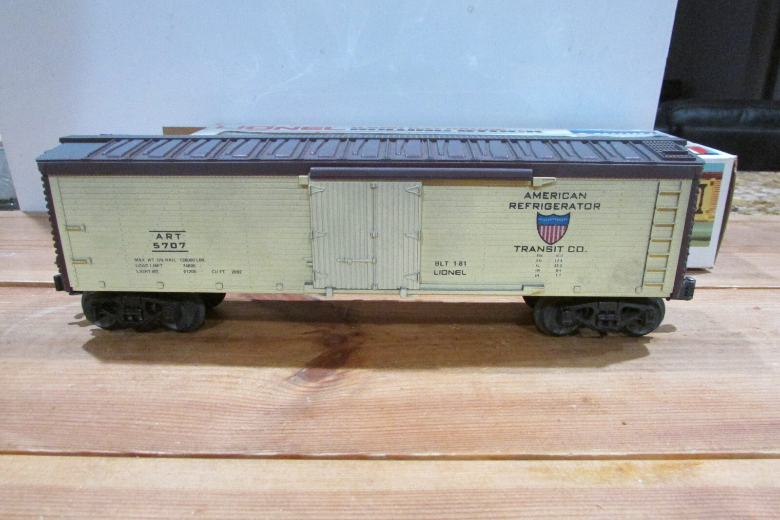 O Gauge  Lionel 6-5707 American Refrigerator Transit Corp Reefer Car
