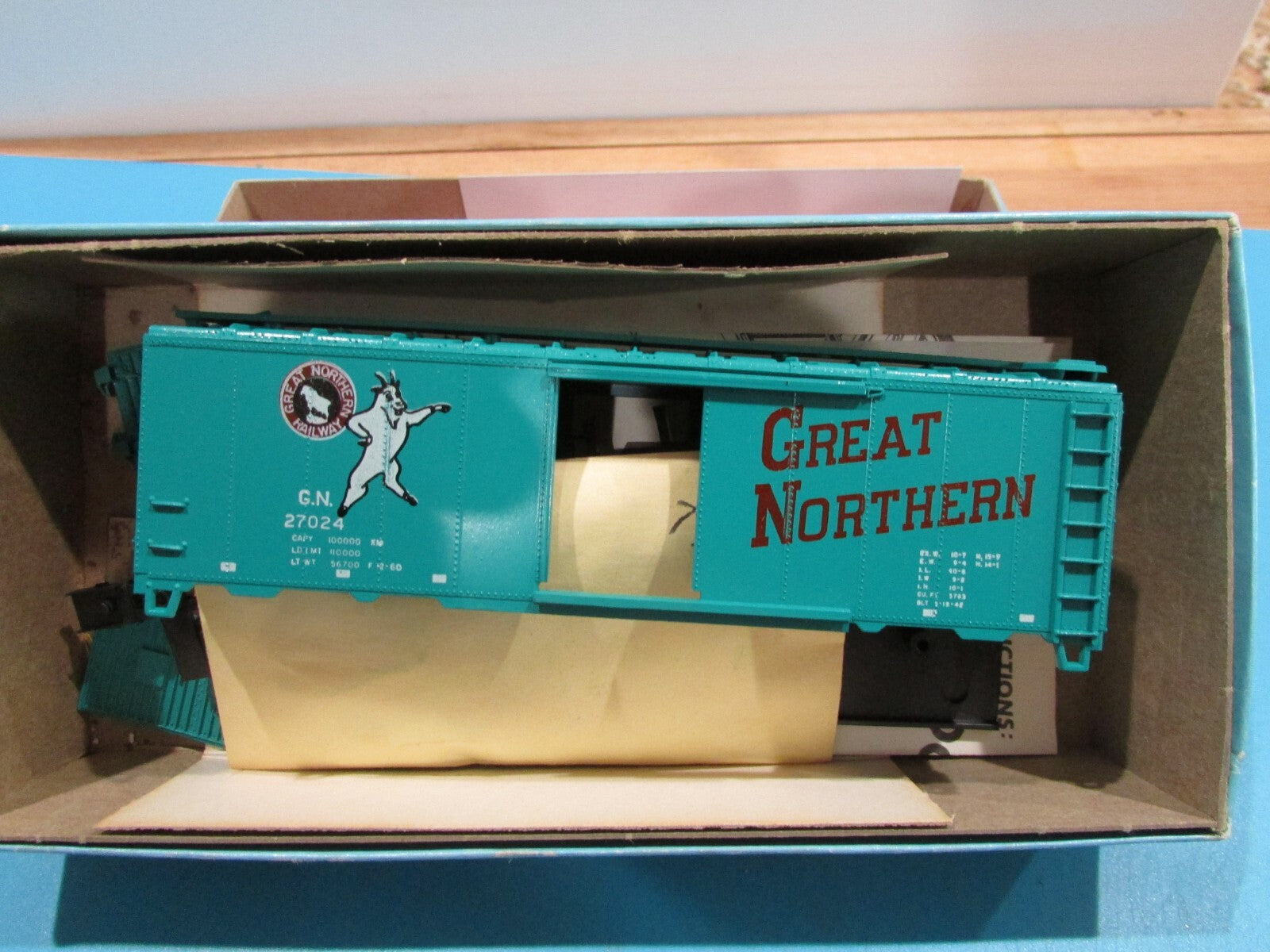 HO Scale Athearn & Roundhouse  Assorted Cars Great Northern Lot#1580