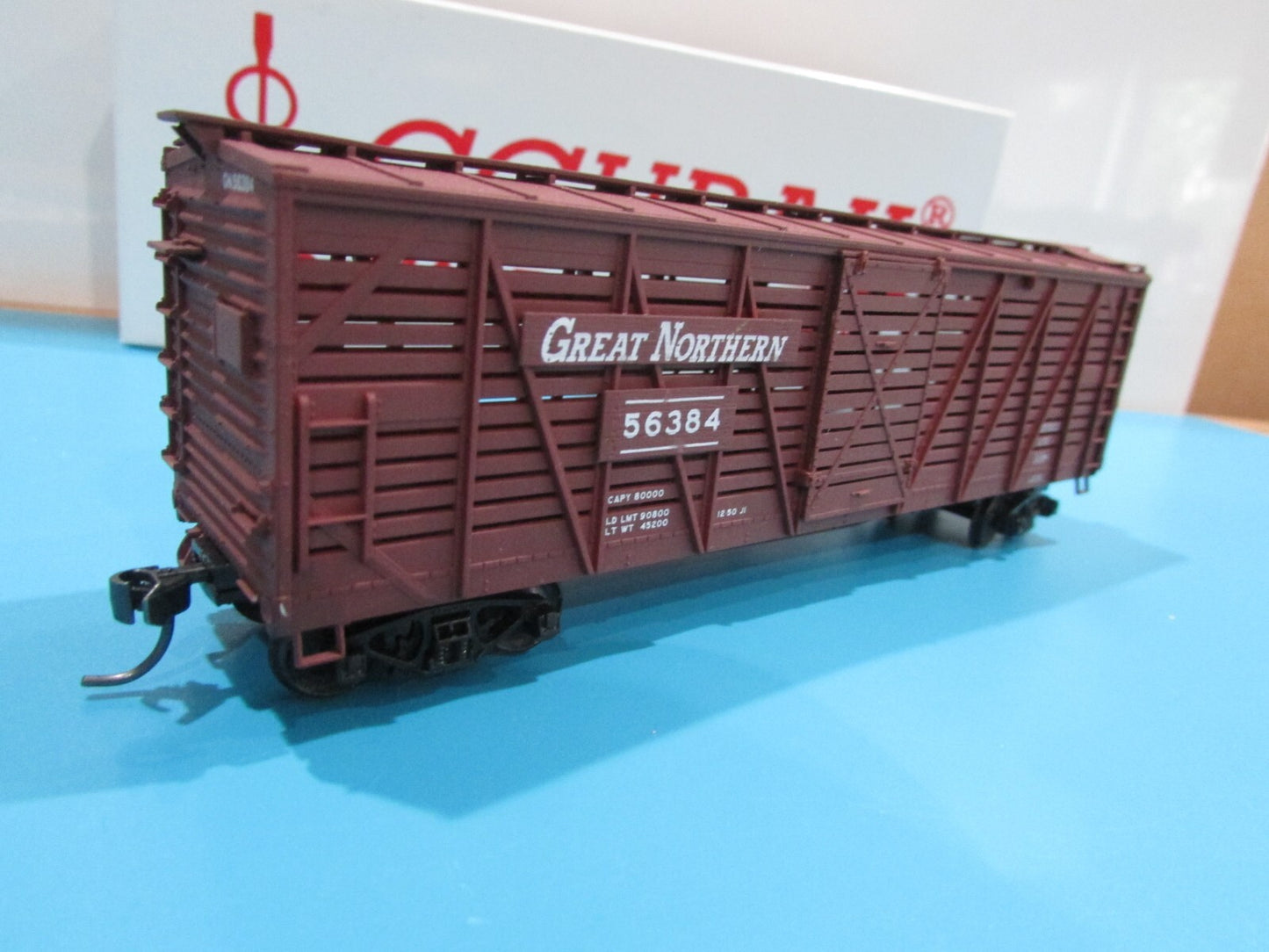 Ho Scale Accurail 4734 40' Wood Stock Car Great Northern Lot#0807