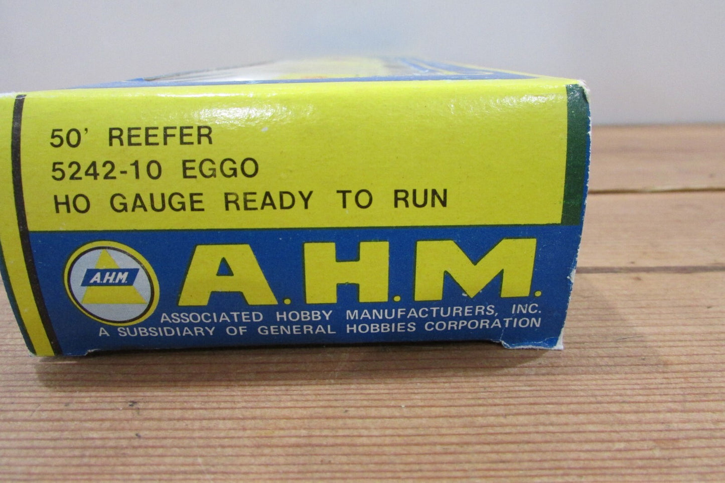 HO Scale AHM 5242-10 Eggo 50' Reefer Box Car