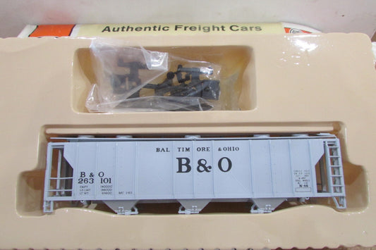 HO Scale Con-Cor B&O PS-2 Covered Hopper Kit Lot#3782