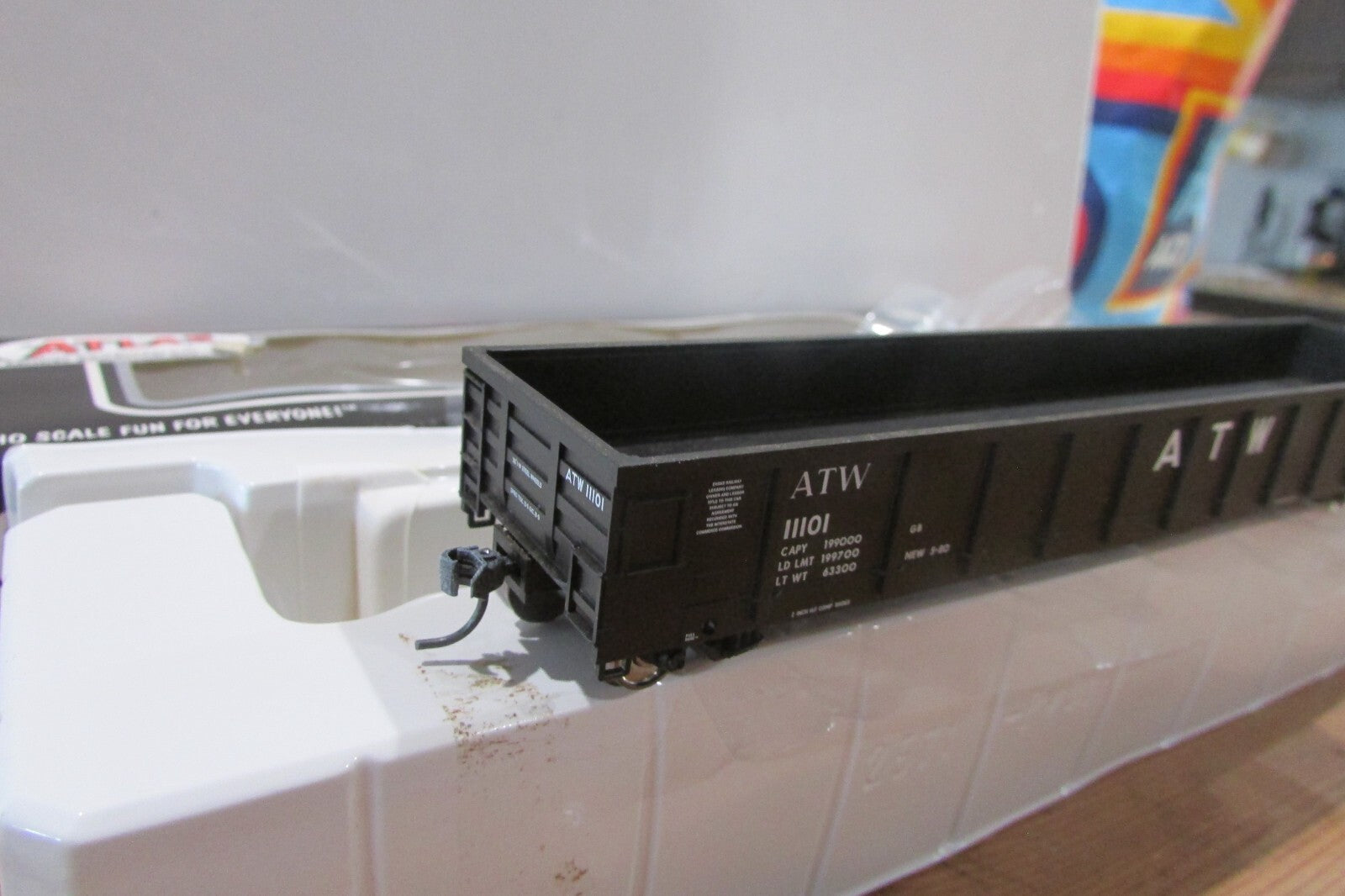 HO Scale Atlas TrainmaI tem#910 52' Evans Gondola  A4909