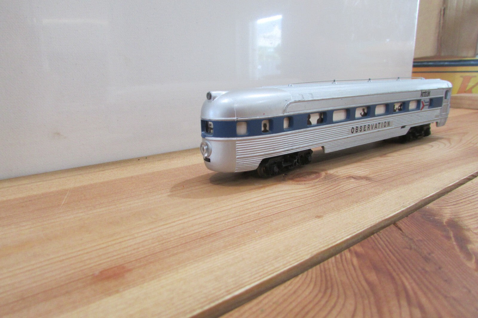 HO Scale Amtrak Observation Passenger (Blue & Silver) Lot#0034