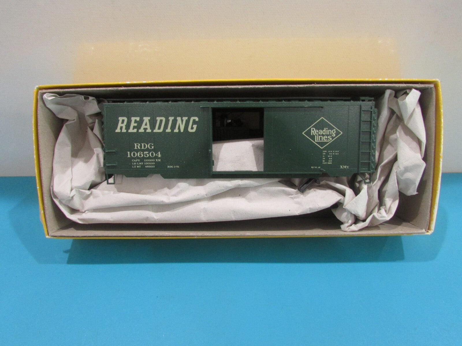 HO Scale Accurail 3404 40' PS-1 Steel Box Car Reading Lot#1483